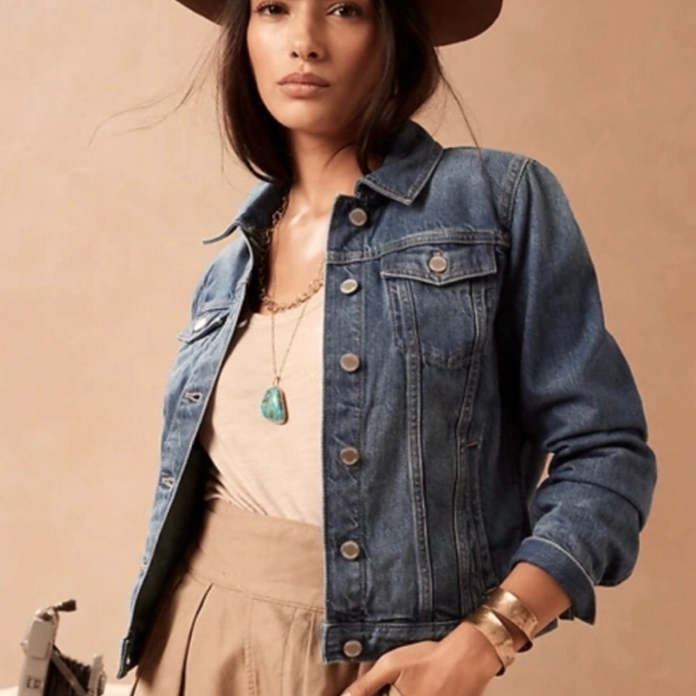 NWT BANANA REPUBLIC CLASSIC DENIUM JEAN JACKET IN MEDIUM WASH  99% SOFT COTTON